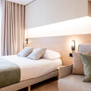 aparthotel-atenea-calabria.catalonia-hotels.com/